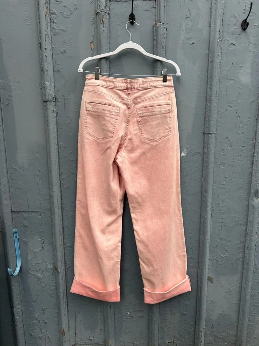 Pilcro Pink Cuffed Oversized High-Rise Wide-Leg Jeans, size 26 - Picture 5 of 13